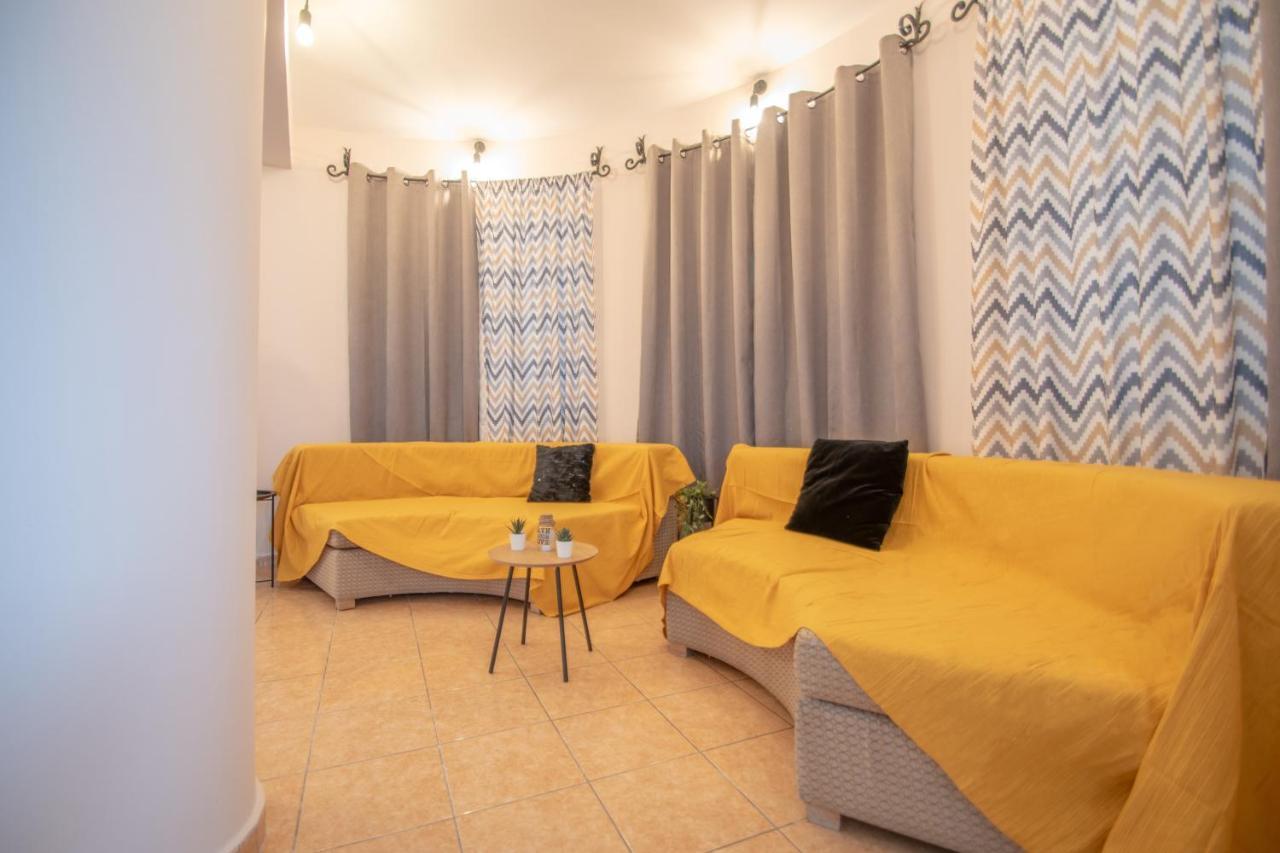 Leon Apartments Zakynthos Town Exterior photo